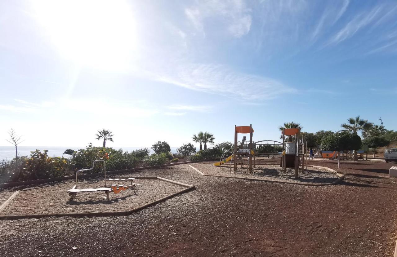 Home2book Fantastic 160m2 Terrace Flat & Bbq Radazul