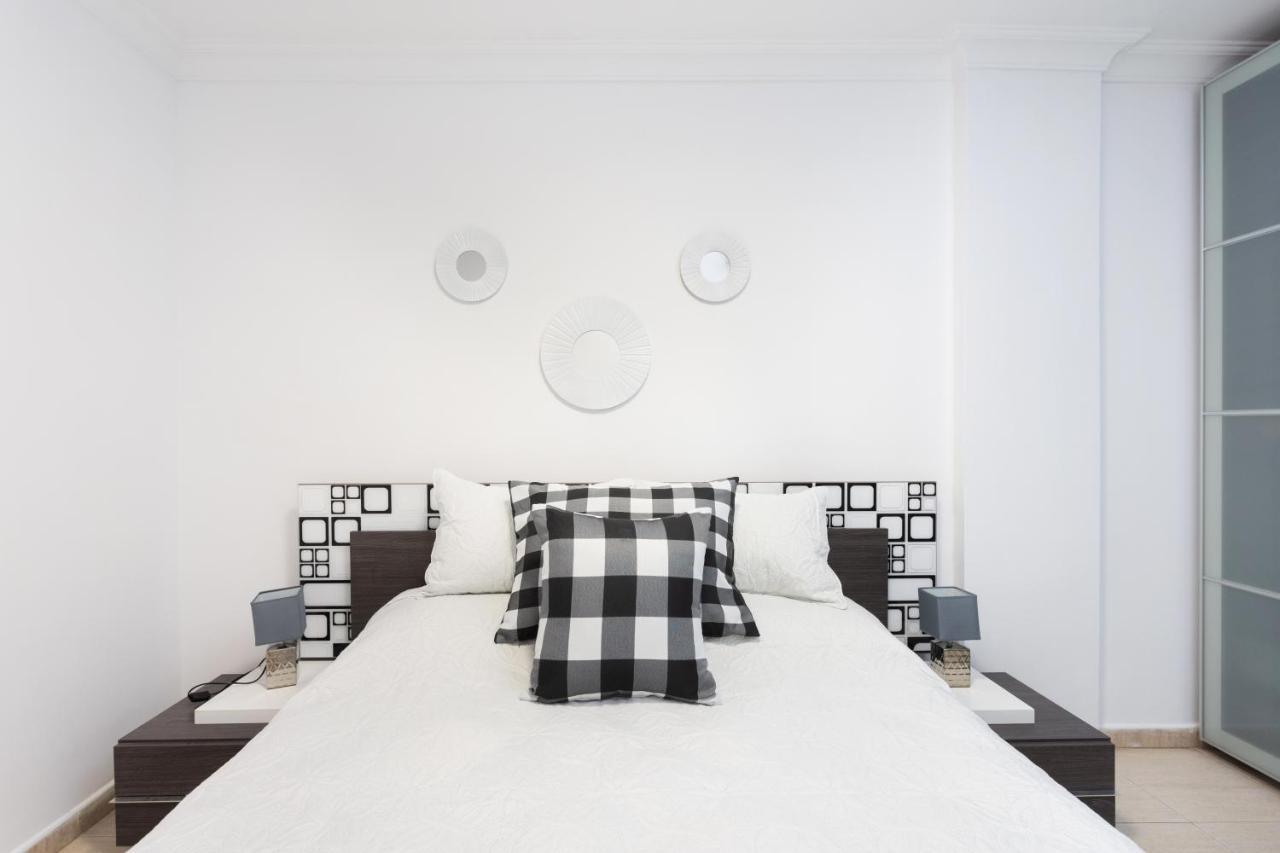 Apartment Home2book Fantastic 160m2 Terrace Flat & Bbq