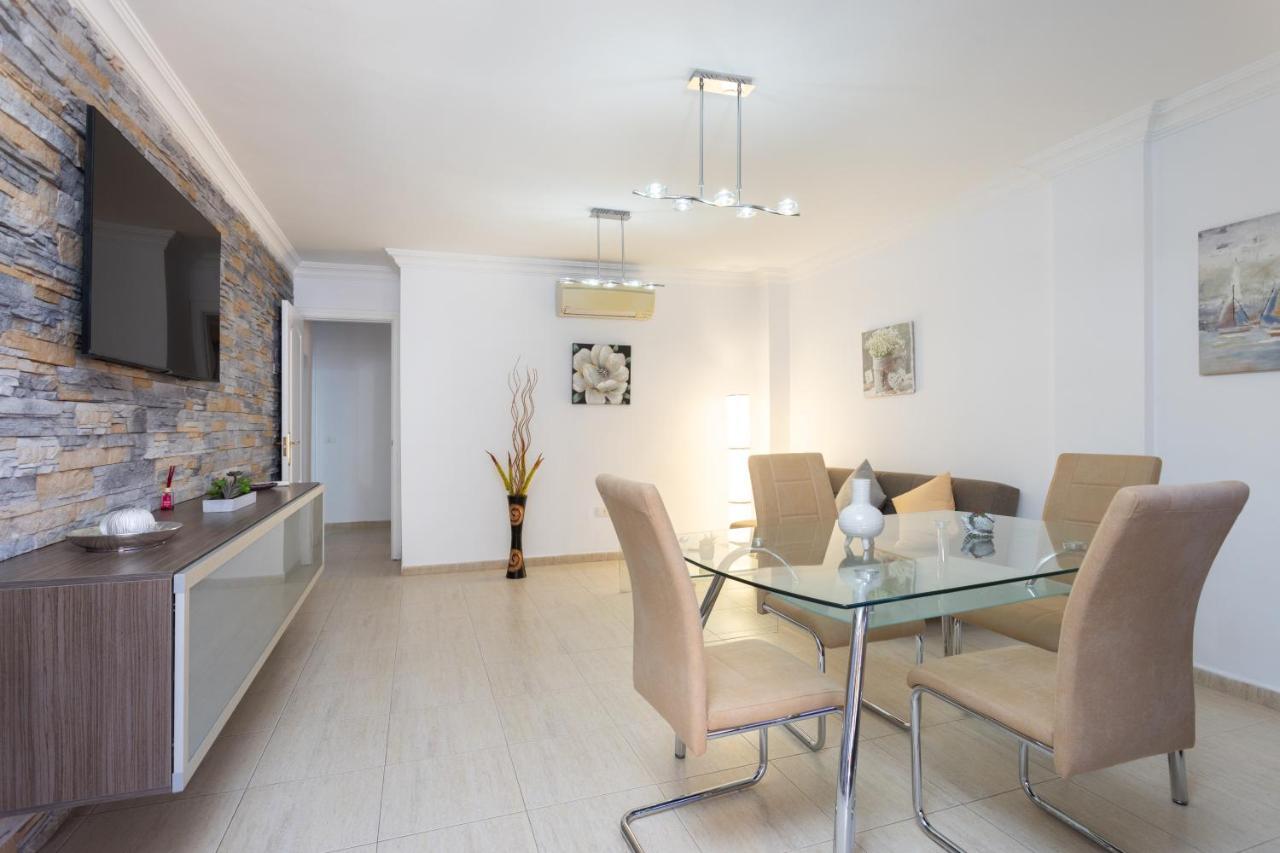 Home2book Fantastic 160m2 Terrace Flat & Bbq Apartment