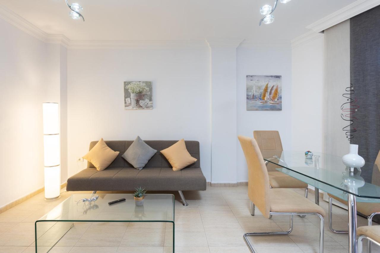 Home2book Fantastic 160m2 Terrace Flat & Bbq