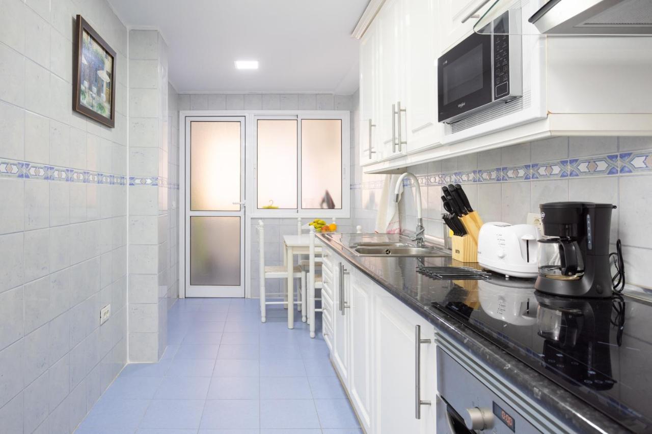 Home2book Fantastic 160m2 Terrace Flat & Bbq Radazul