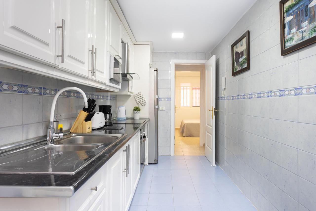 Home2book Fantastic 160m2 Terrace Flat & Bbq Apartment